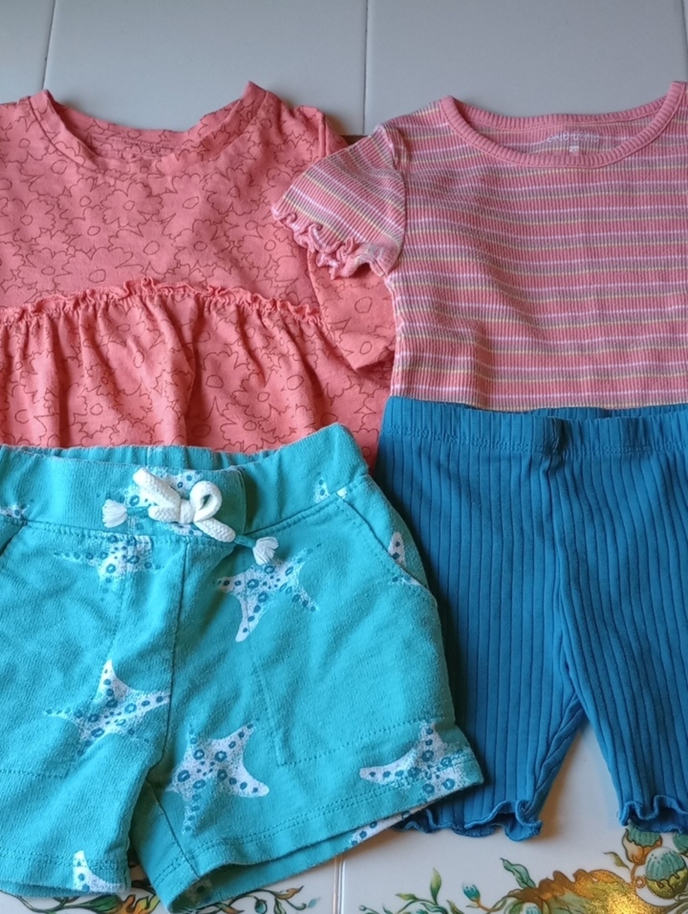 Girls Spring 🌱 Summer 🌞 2 Outfits Lot
